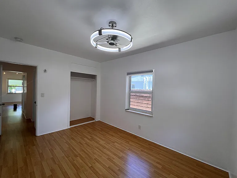 718 NE 17th Ter #N — Photo 7