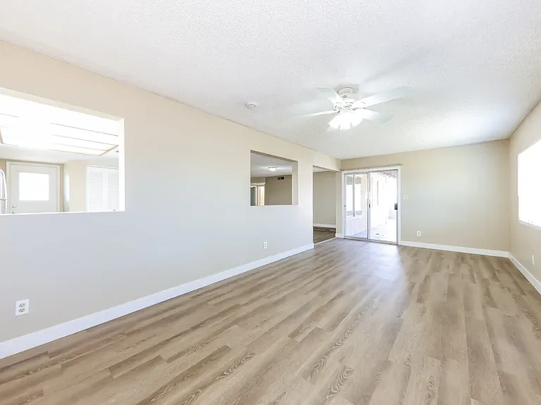 5405 W Tierra Buena Ln — Photo 4
