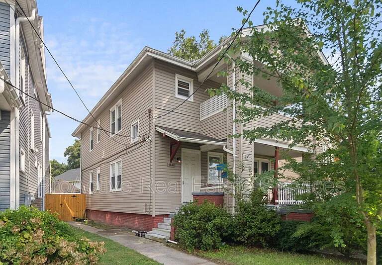 1623 Lafayette Blvd — Photo 3