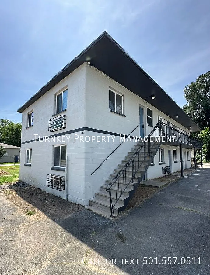 904 W 25th, Unit 2 -- 1/2 Off First Month Rent! — Photo 1