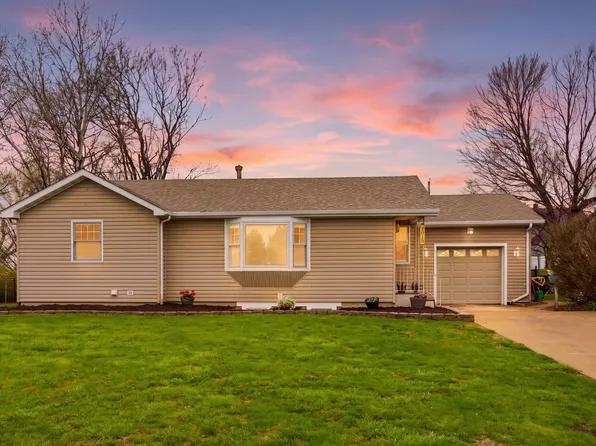 1015 11th Ave, Orion, IL 61273