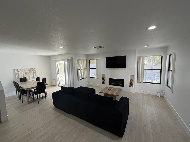 3004 Ocean View Dr — Photo 6
