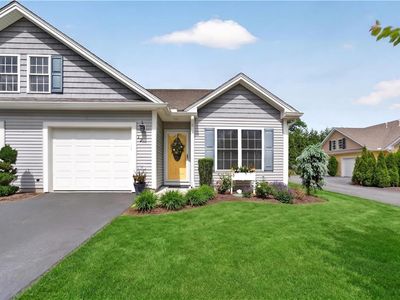 12 Rivers Edge Dr, Coventry, RI, 02816