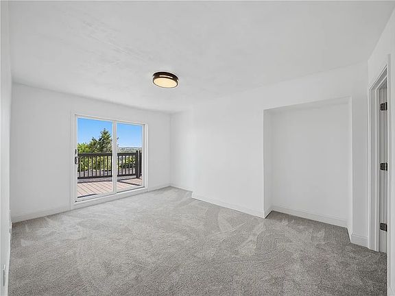 5th image of 2618 Sumner St
