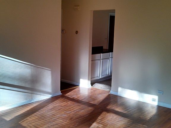 5th image of 2932 Sussex Ave