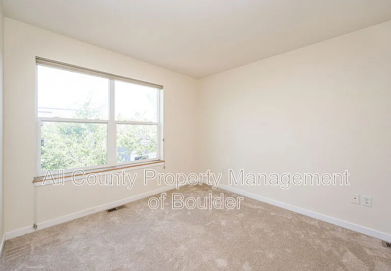 1345 Yellow Pine Ave — Photo 13