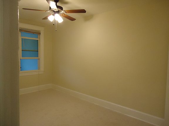 Large Bedroom (2 of 2)