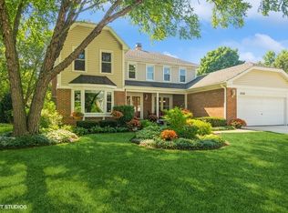 2004 N Brighton Pl, Arlington Heights, IL 60004