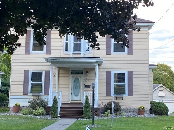 15 Hillside Ave, New Hartford, NY 13413