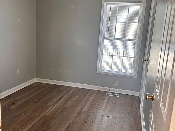5th image of 3000 Winchester Ave APT 17