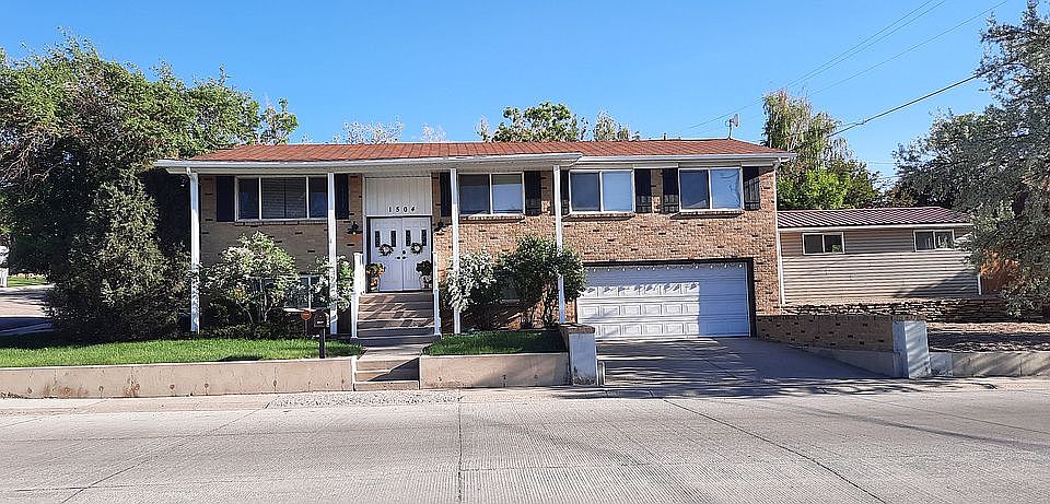 1st image of 1504 James Dr