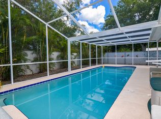 10665 92nd St, Seminole, FL 33777