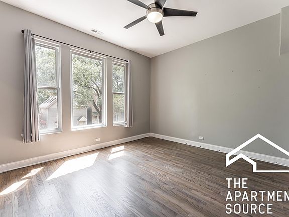 4th image of 1876 N Hoyne Ave #2