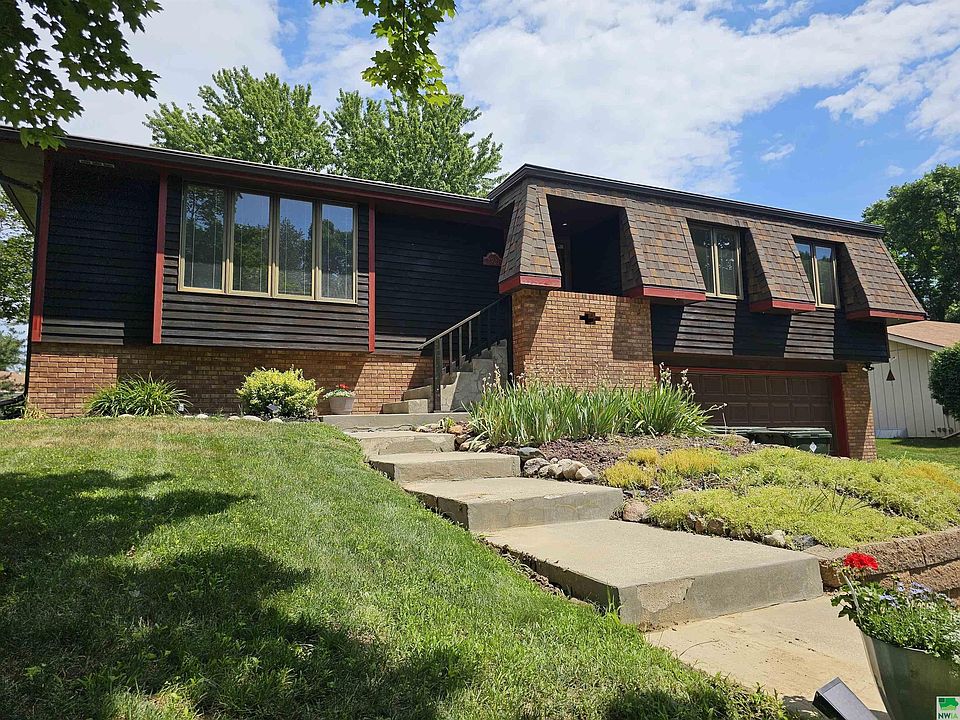 1st image of 5921 Four Seasons Dr
