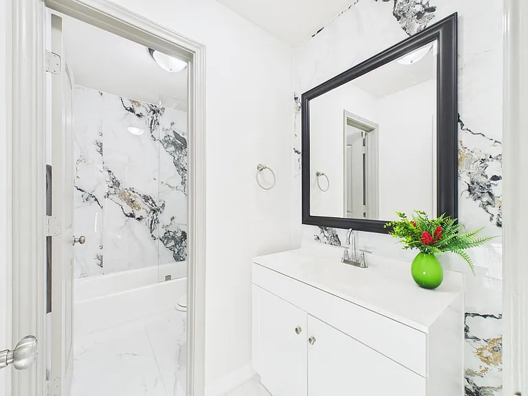 7836 Bateman Ln #7836 — Photo 31