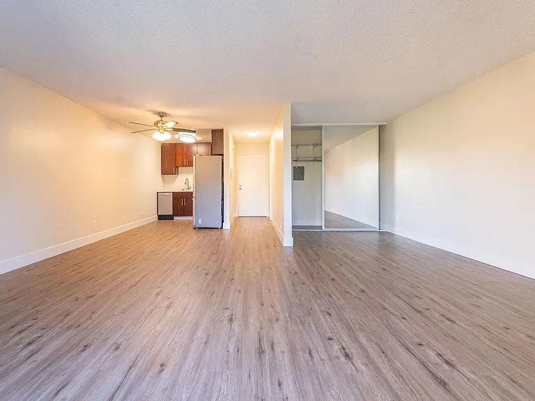 Euclid Apartments — Photo 3