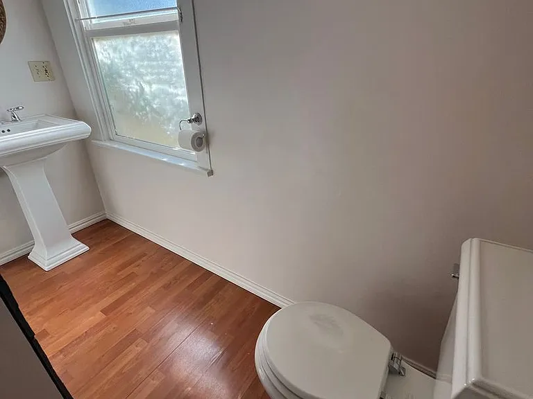750 B St — Photo 11