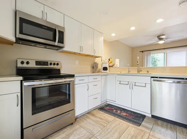 140 E El Norte Pkwy Unit 11, Escondido, CA 92026