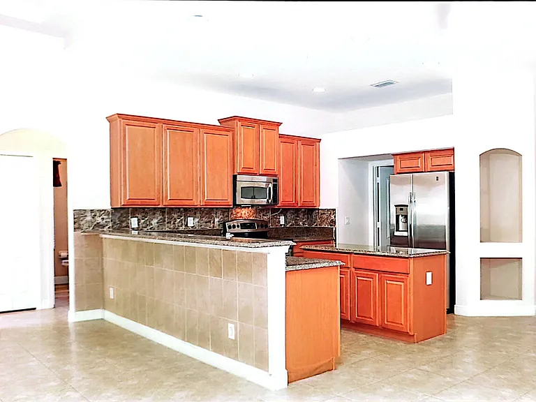 514 SW Laconic Ave — Photo 4