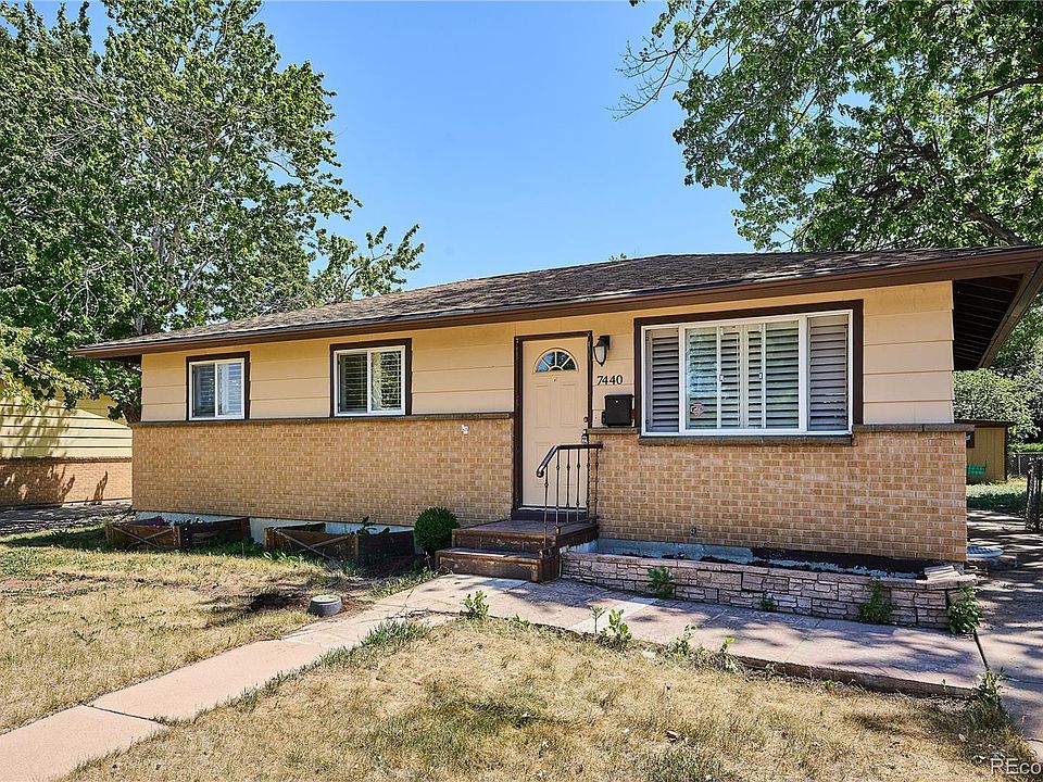 1st image of 7440 W Oregon Drive