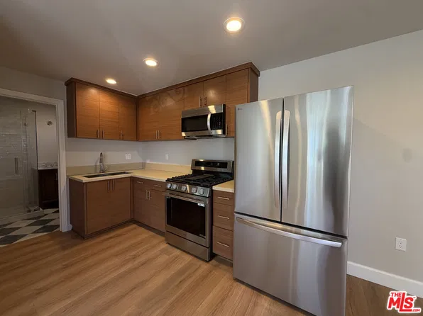 7038 Alcove Ave, North Hollywood, CA 91605
