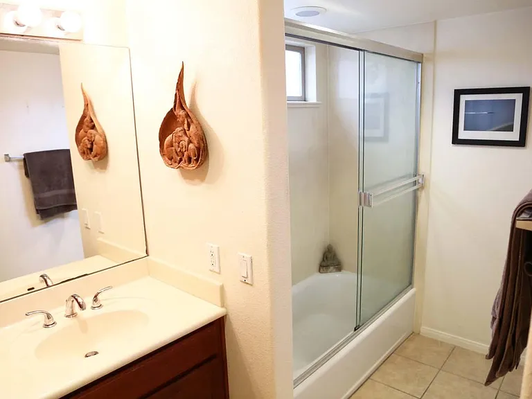 4402 Fanuel St — Photo 13