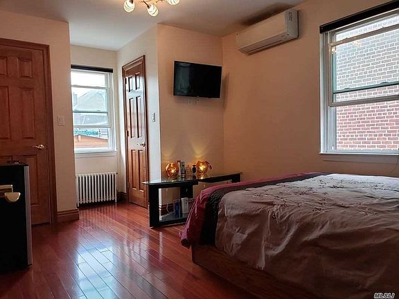 5th image of 2230 49th St