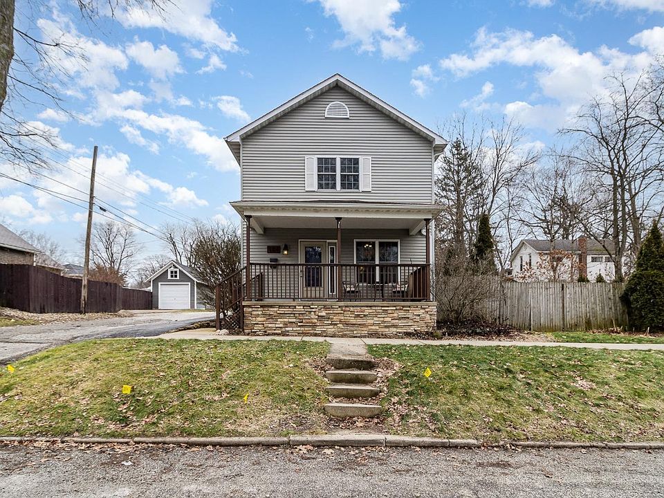 1st image of 104 College Ave