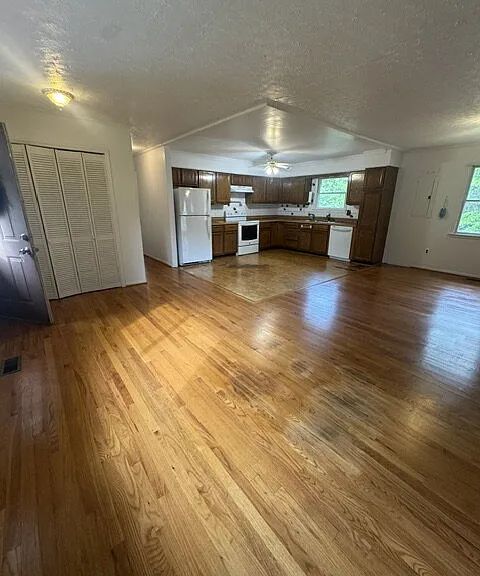 12 Dogwood Ln — Photo 10
