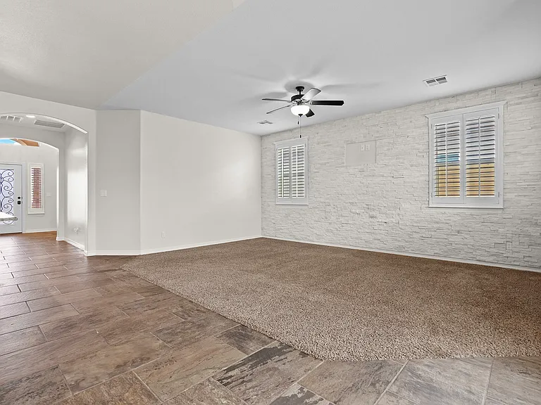 12776 Runway Ave — Photo 7