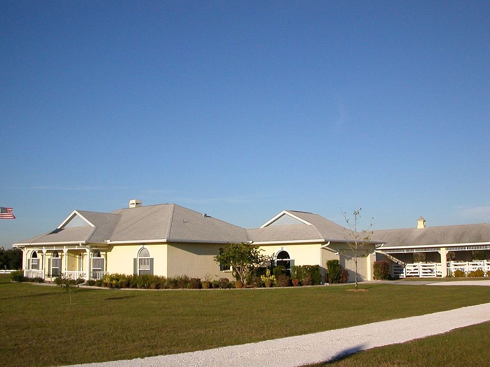 Mini Ranch on 5 acres