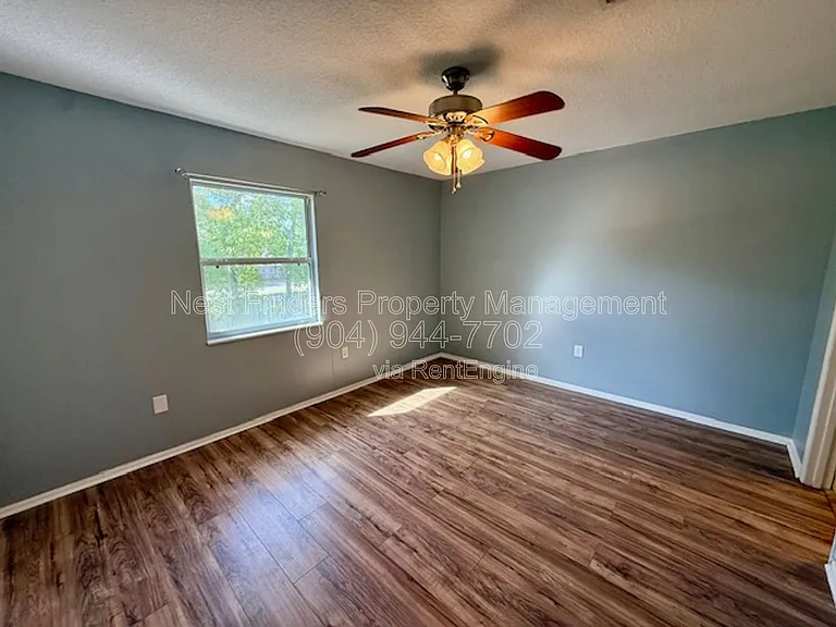 11406 Bedford Oaks Dr — Photo 12