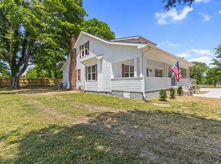 3217 Church St, Burns, TN 37029