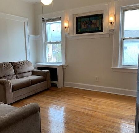 2nd image of 35 Franklin St #2