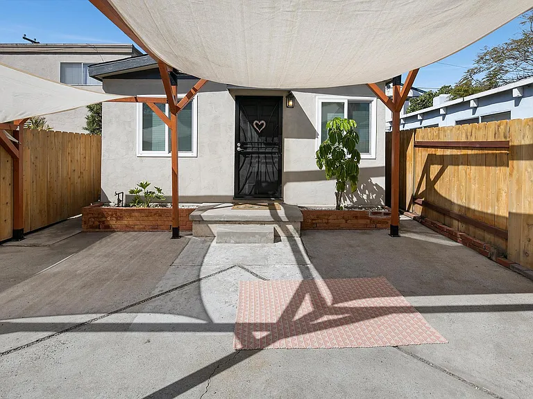 3970 Lamont St — Photo 9