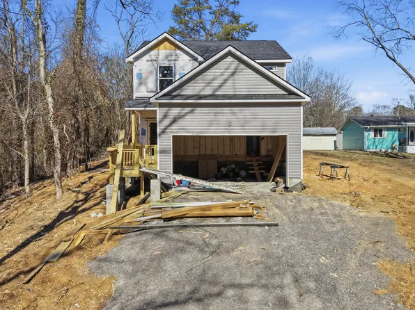 225 Sweetland Dr, Chattanooga, TN 37415