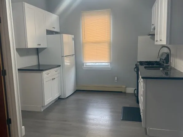 (undisclosed Address), New Hyde Park, NY 11040