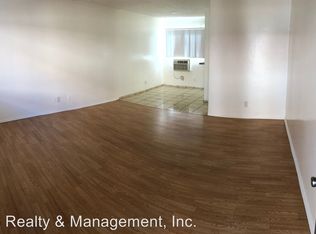 8734 Burnet Ave APT 5, North Hills, CA 91343