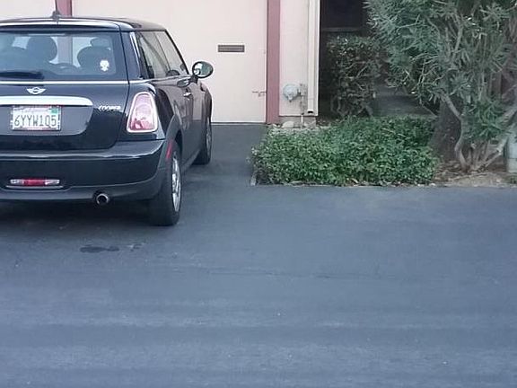 3rd image of 656 W Sunnyoaks Ave