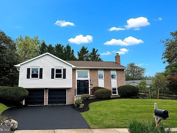 2nd image of 3 Sunnymeade Ct