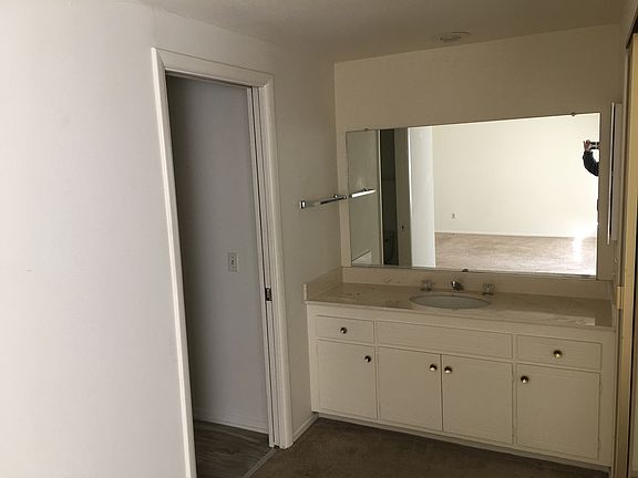 In-suit masterbath