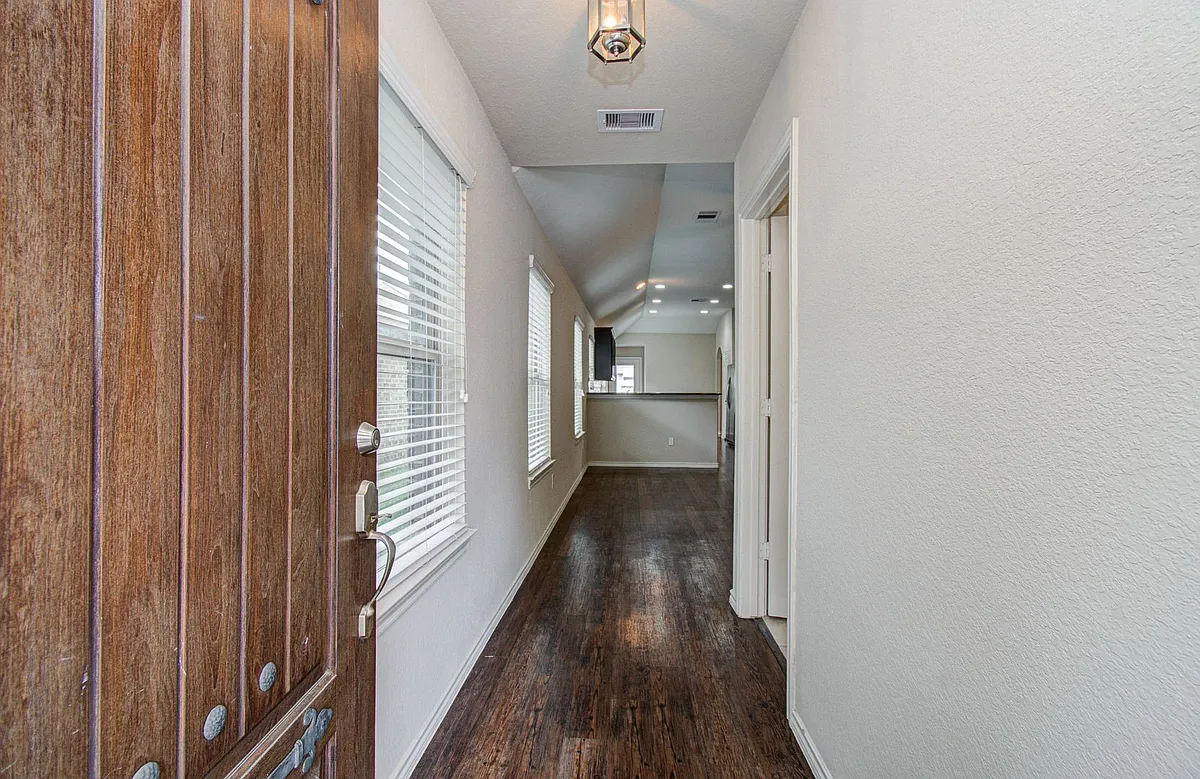 Building Photo - 1418 Spencer Glen Ln