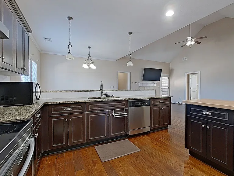 3024 Margot Ln — Photo 8