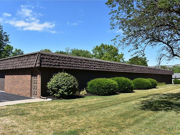 3rd image of 119 Stonyridge Dr APT 303