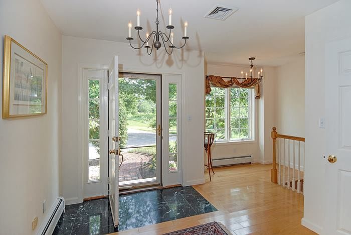 2nd image of 119 Cushing Rd