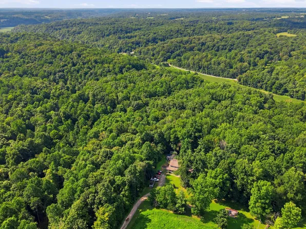1536 Poplar Grove Rd, Westmoreland, TN 37186