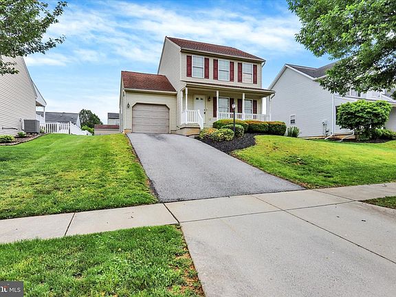 3rd image of 13 Kingsbridge Cir