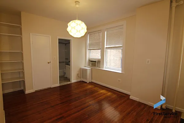 Rented by FirstService Realty (legacy) | media 6