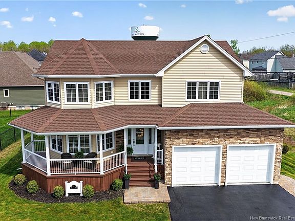 2nd image of 5 Blackstone Dr