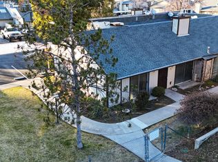 49400 River Park Rd APT 75, Oakhurst, CA 93644